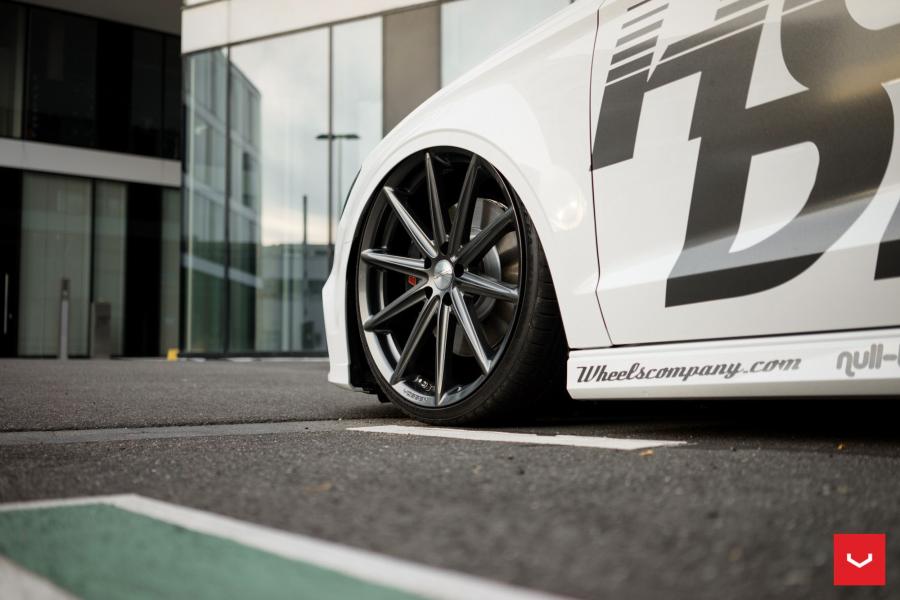 Детали экстерьера Audi S3 Sedan on Vossen Wheels (VFS10) 2017 года  (фото 8 из 52)